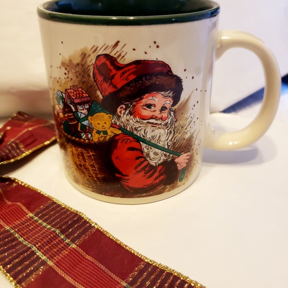 Darling Vintage Marvelous Mugs Santa Christmas Mug - Picture 3 of 5